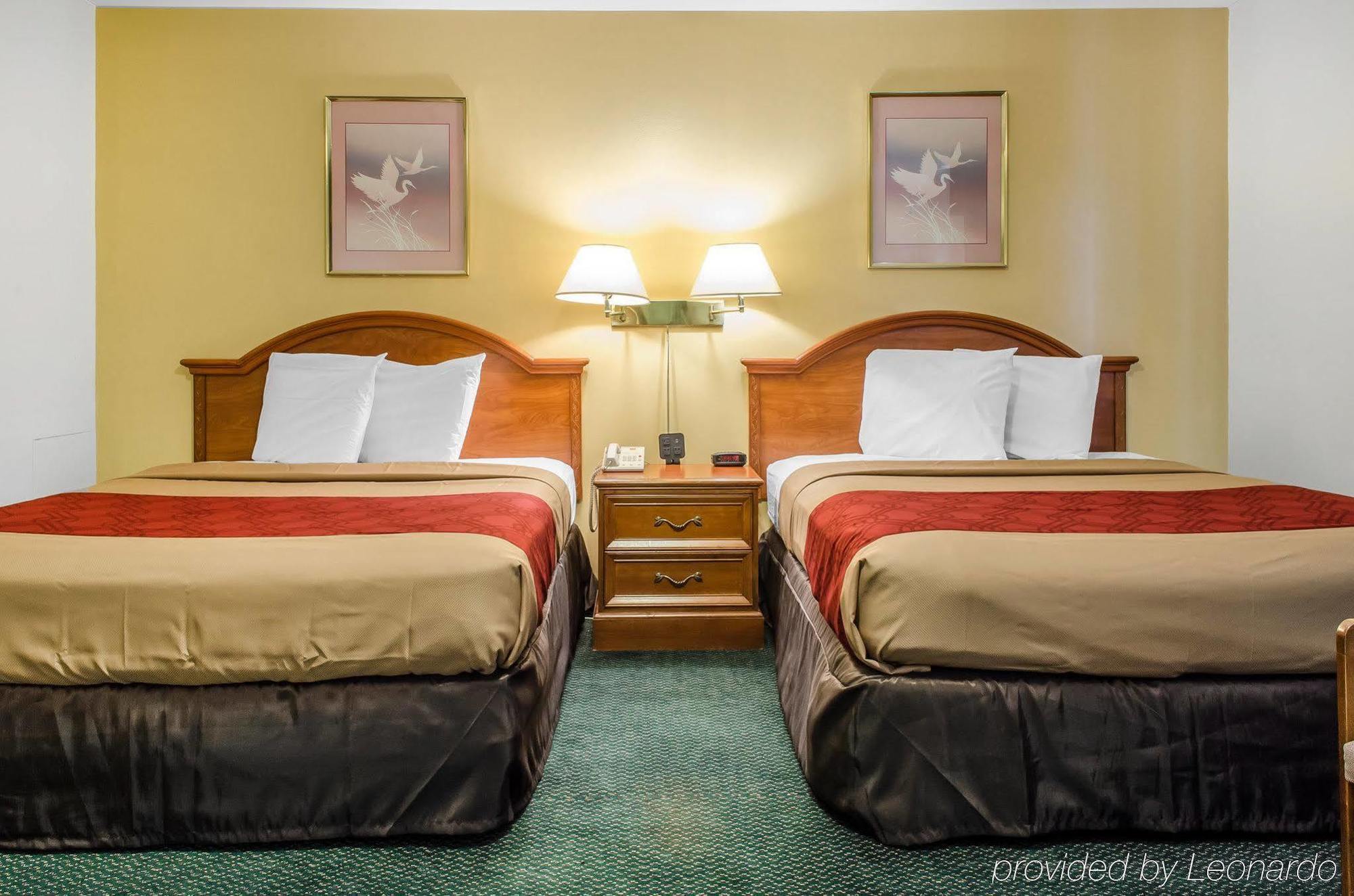 Econo Lodge Inn & Suites Denver Exteriér fotografie