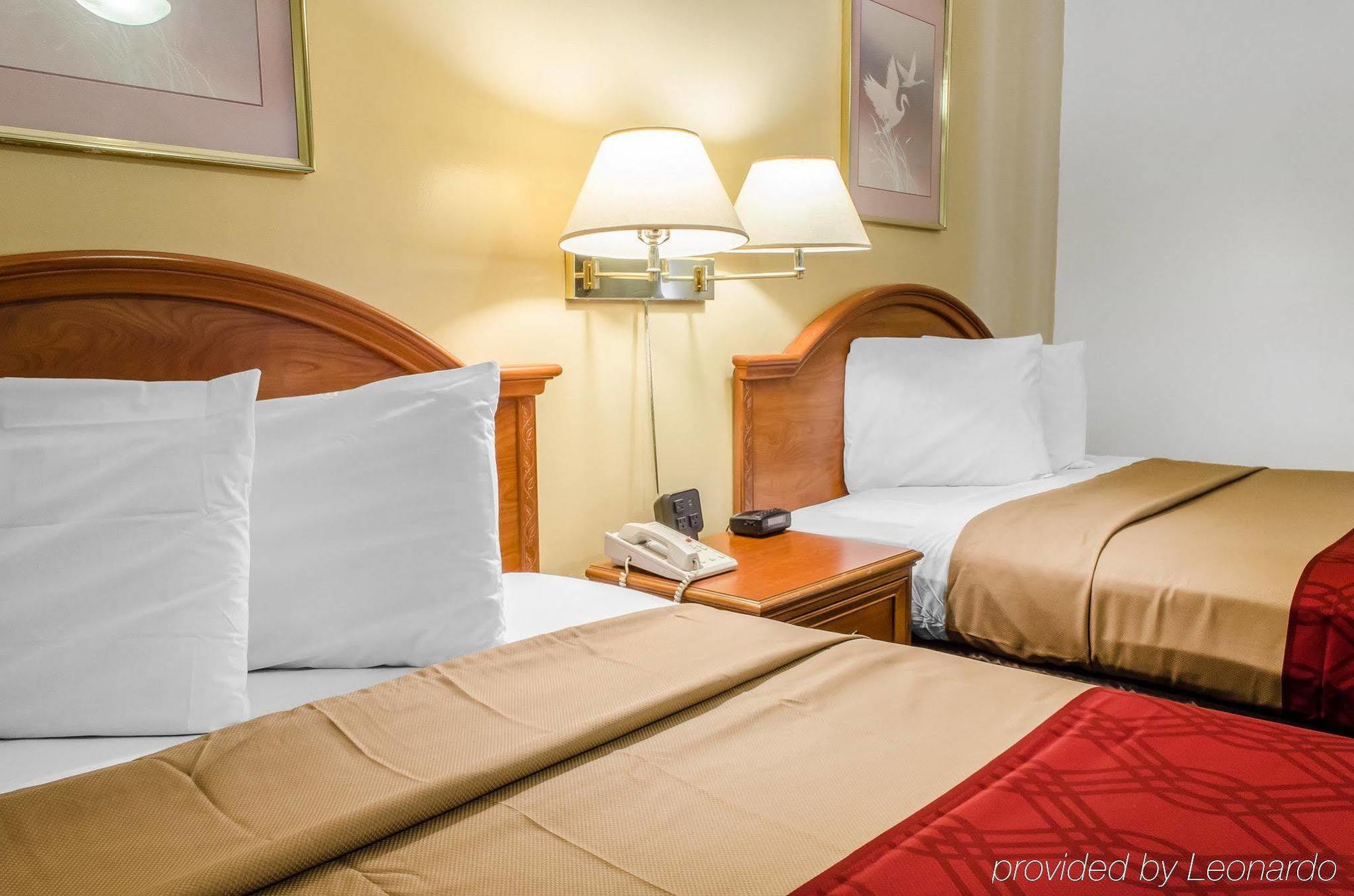 Econo Lodge Inn & Suites Denver Exteriér fotografie