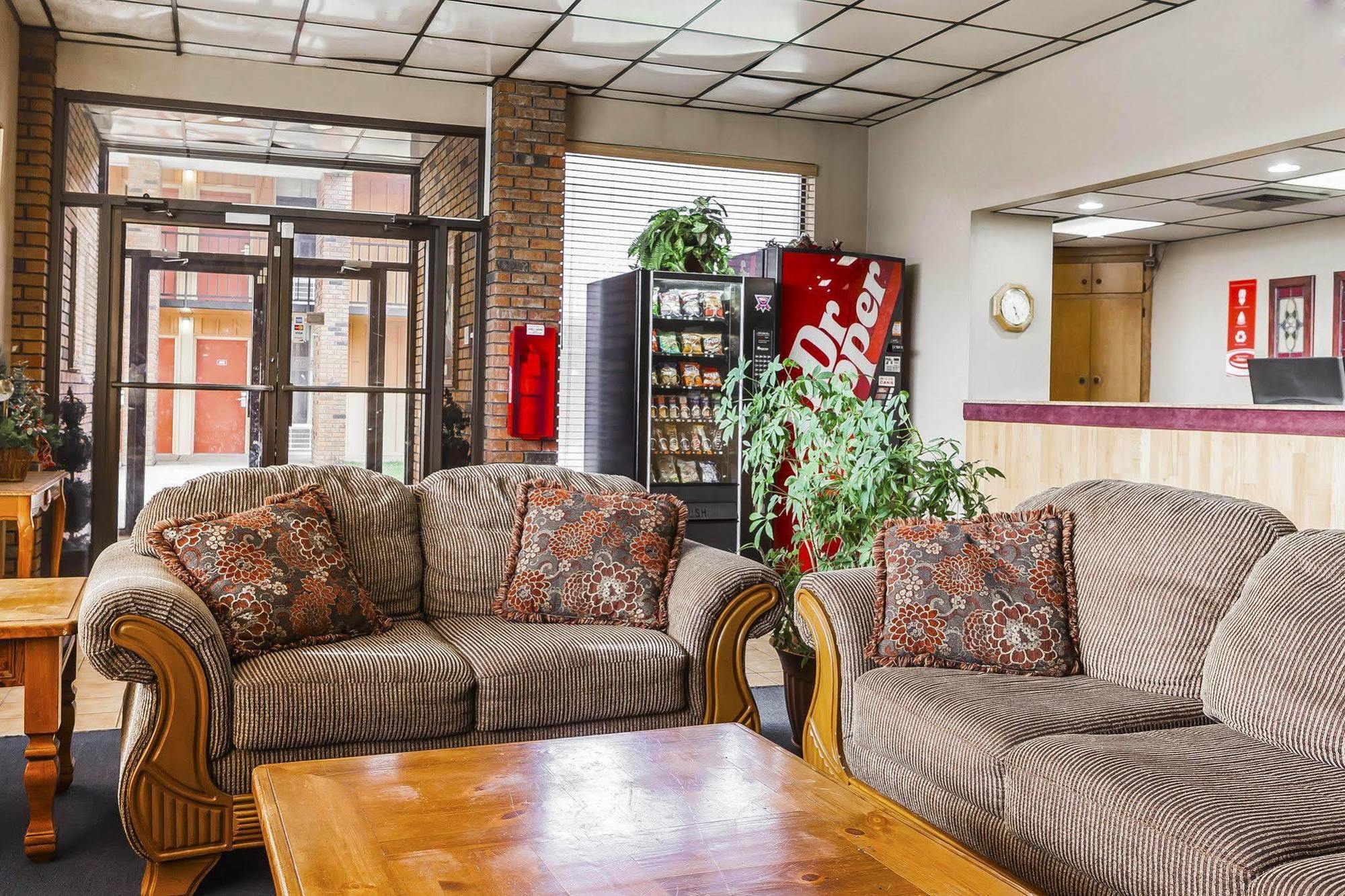 Econo Lodge Inn & Suites Denver Exteriér fotografie