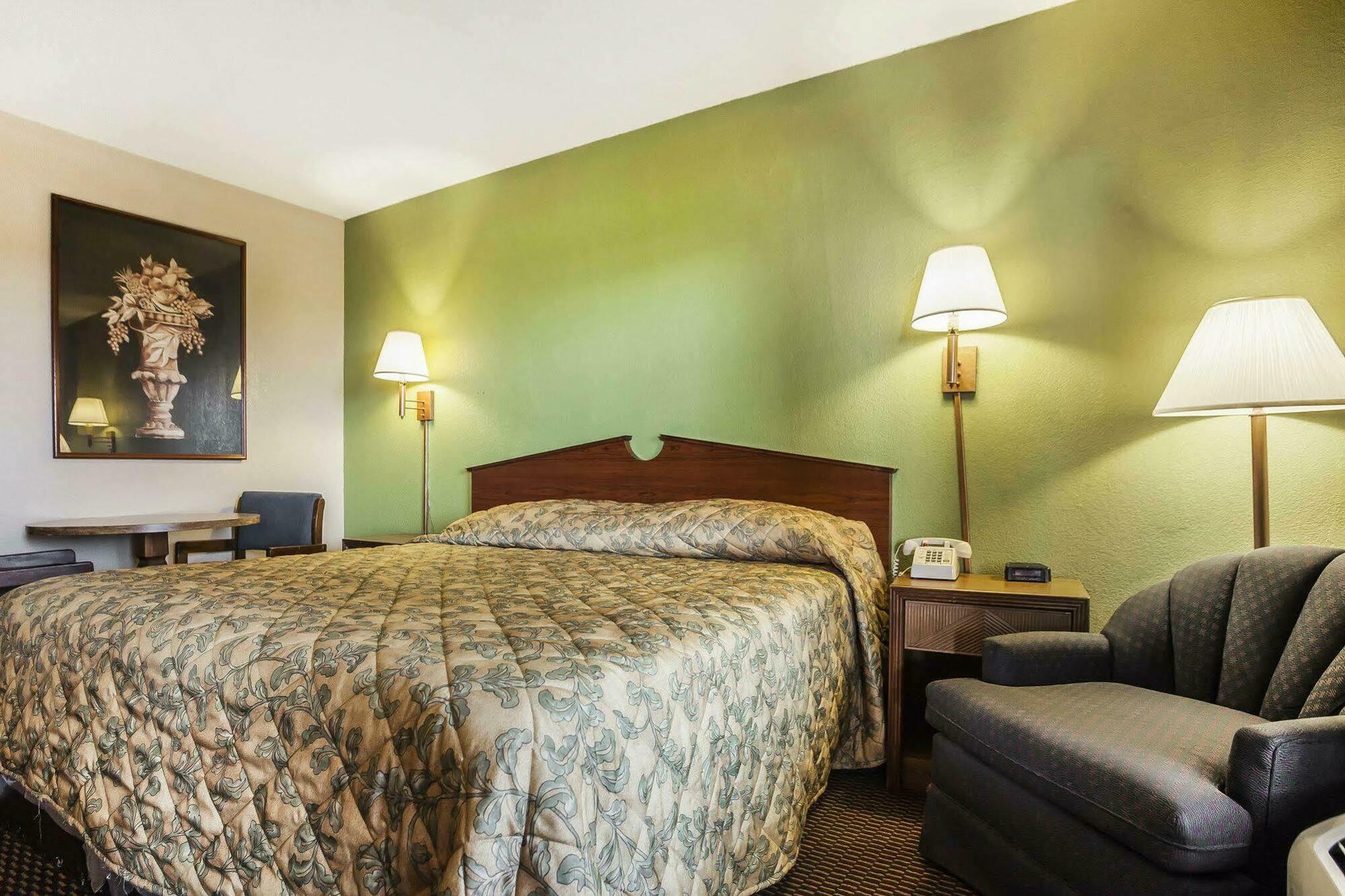 Econo Lodge Inn & Suites Denver Exteriér fotografie