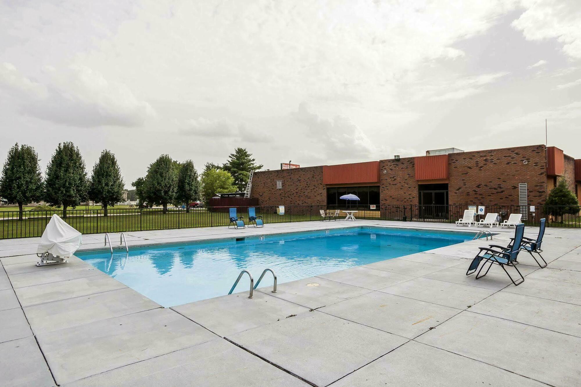 Econo Lodge Inn & Suites Denver Exteriér fotografie